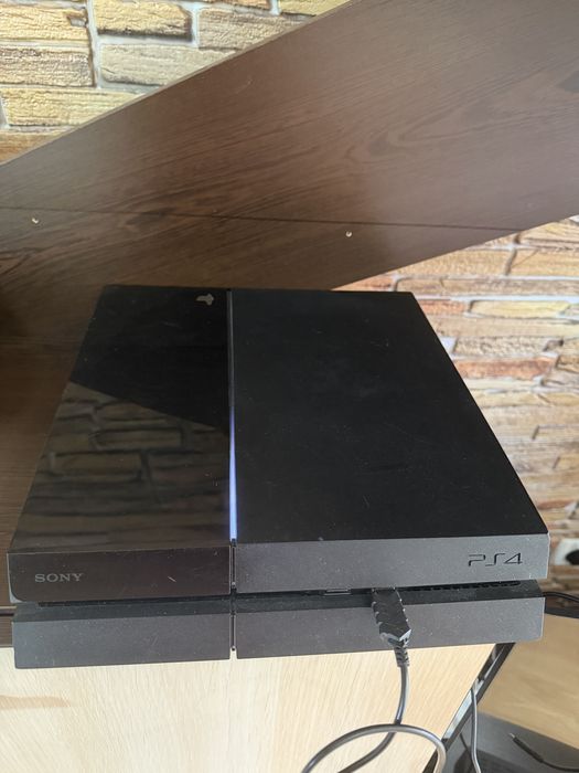 Конзола PlayStation 4 (500GB)