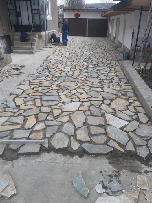 Vând și montez piatră naturală de munte