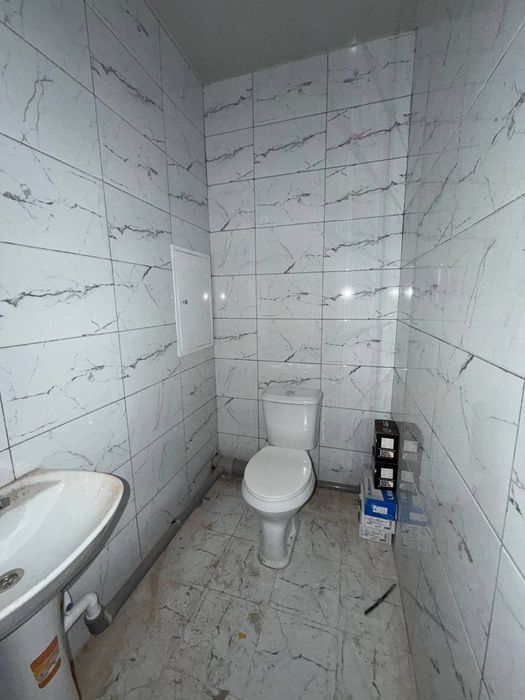 Arzonga 2 xonali kvartira srochna sotiladi