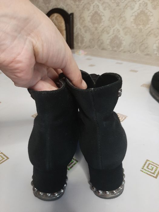 Ботинки натуральная замша 38
