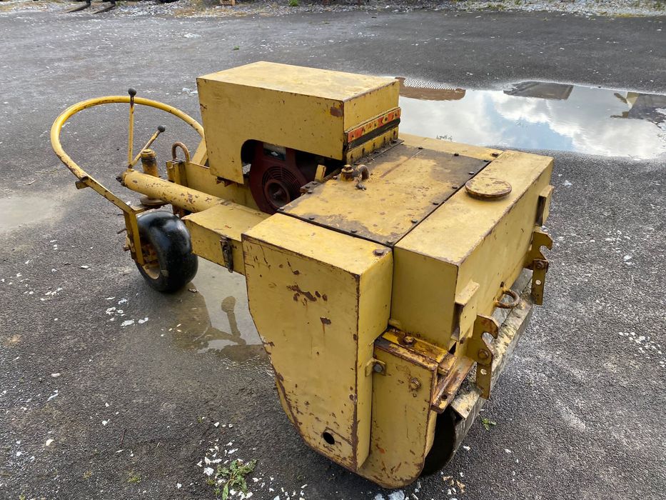 Cilindru compactor 500 kg functioneaza bine