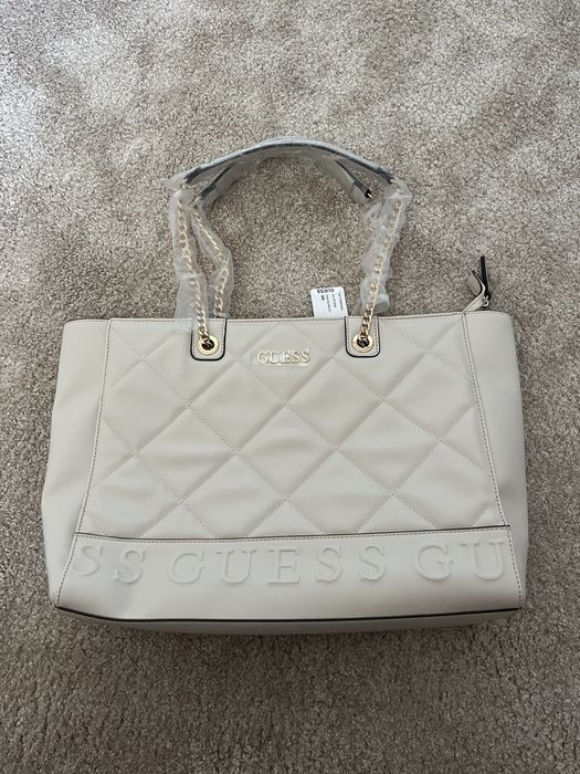 Оригинална чанта GUESS