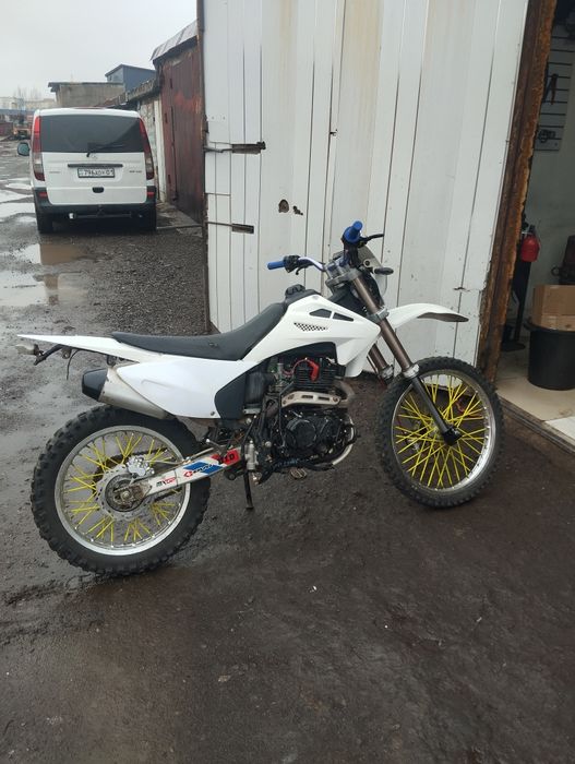Мотоцикл эндуро 06