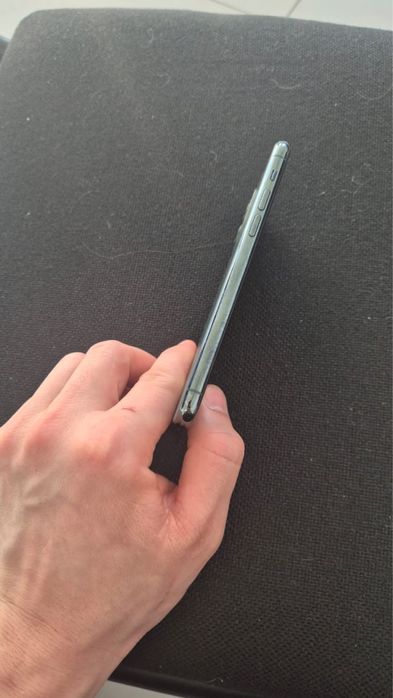 Продам Iphone 11 pro