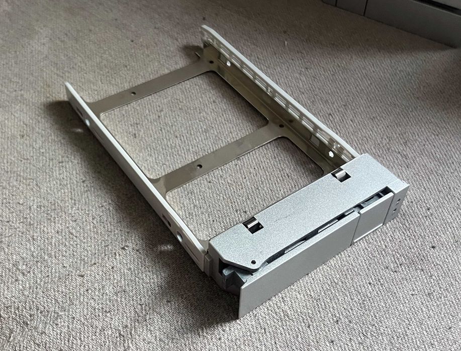 Caddy HDD 3.5 Promise Pegasus R4 R6 R8 hot swap SATA lot 10 buc