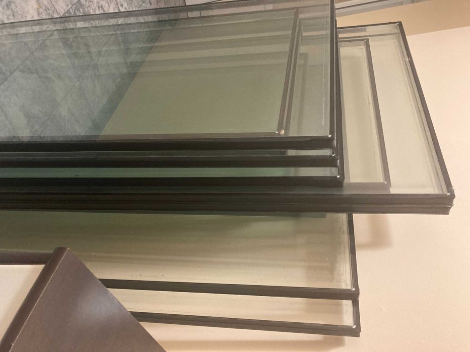 Продавам двойни стъклопакети