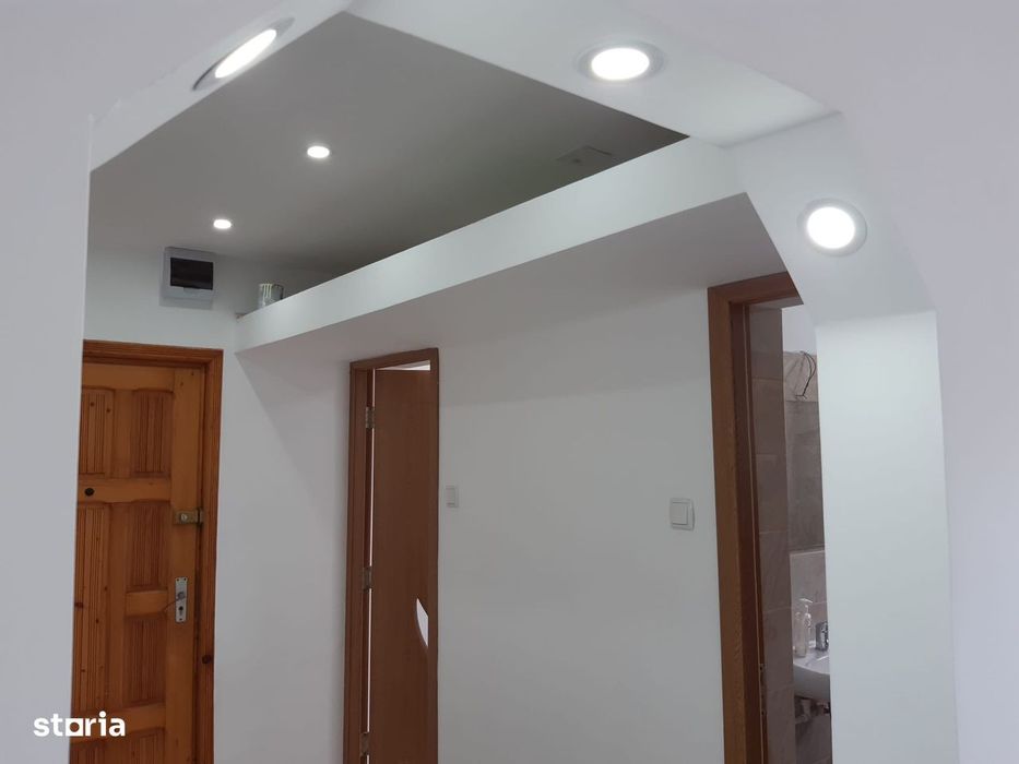 De inchiriat apartament cu 2 camere si balcon, renovat,mobilat 1100lei