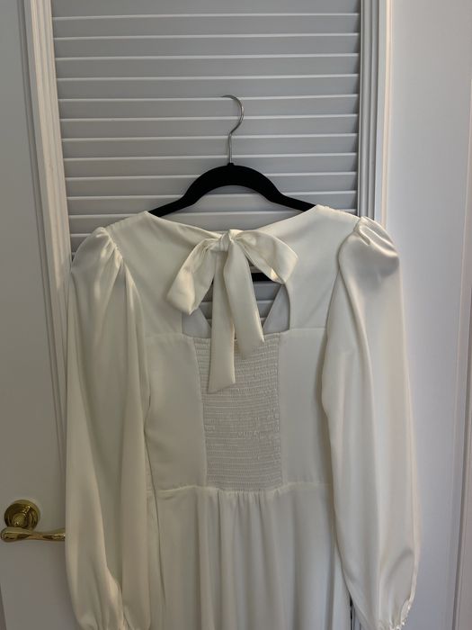 Платье от бренда Lichi