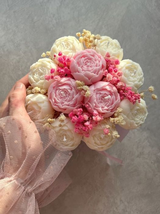 Ароматни свещи за подарък.