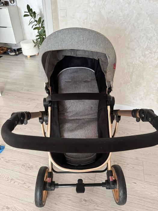 Продам отличную коляску