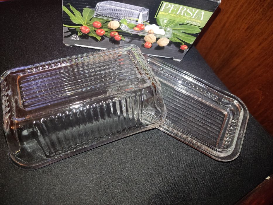 Стеклянная маслёнка, вместительная