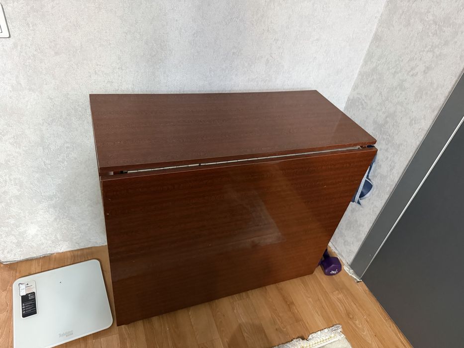 Продам стол книжка