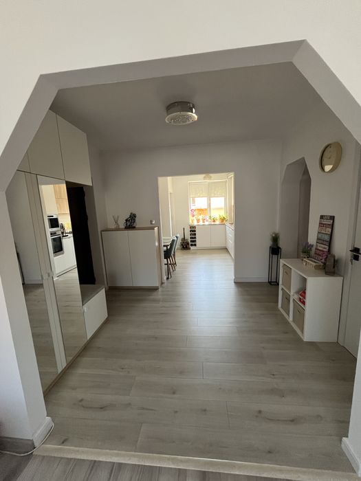 Apartament spatios la cheie cu 3 camere