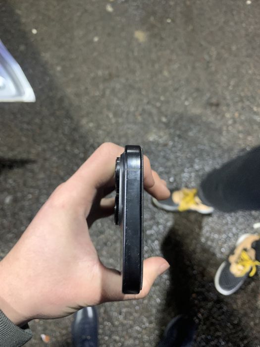 iPhone 16 pro с гарантией