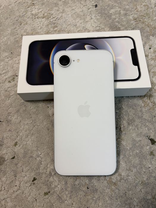 Iphone 16e impecabil