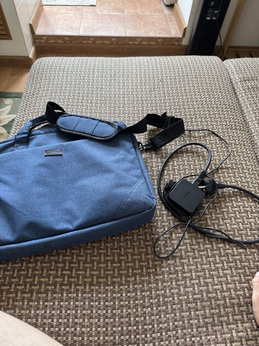Asus Expertbook B1
