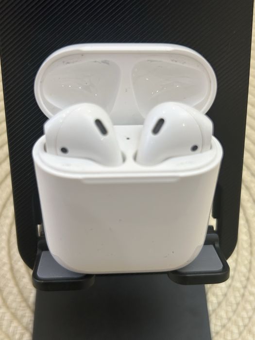 Apple AirPods  2