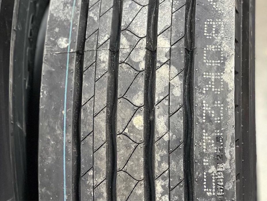 Грузовая шина