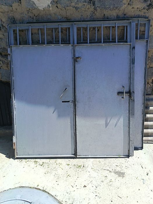 Продам ворота железные