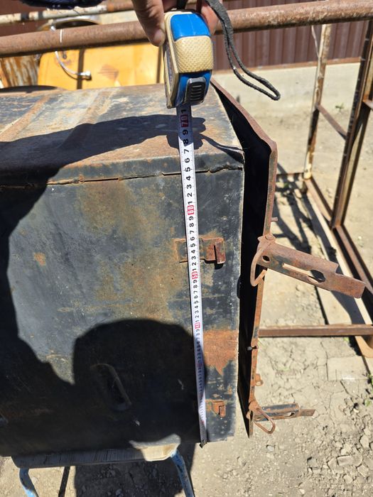 Ящик для инструментов грузовиков