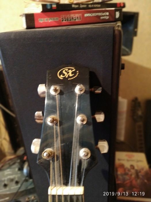 Электро-аккустическая профессиональная Гитара