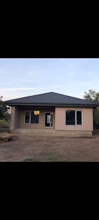 Vând case modulare la comanda clientului