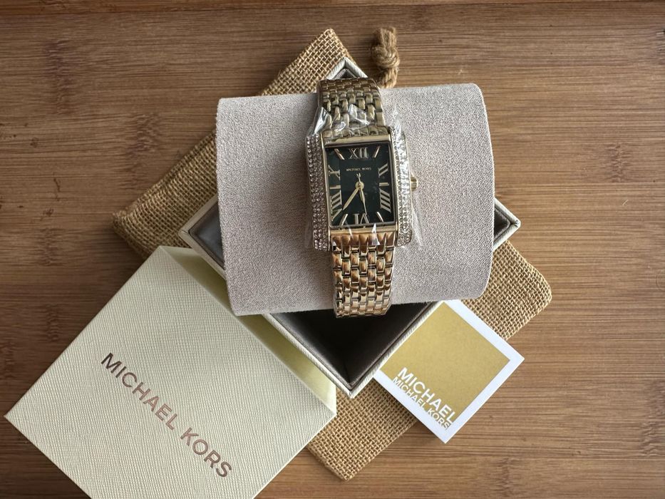 Ceas Michael Kors Emery Three Hand Gold absolut nou exceptional