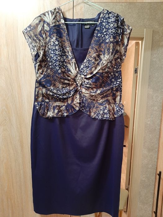 Продам платье женское