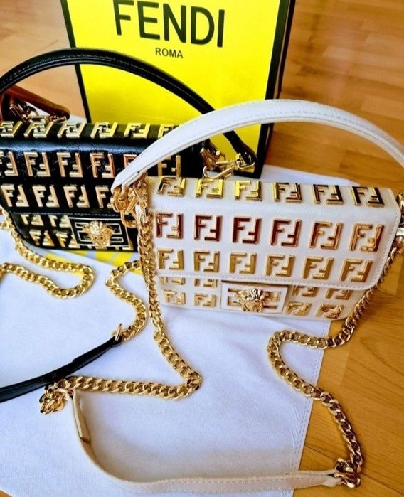 Geanta piele naturala/logo metalic, saculet, factura, eticheta, card