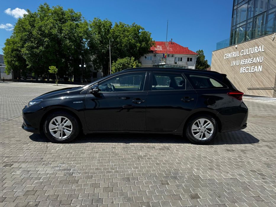 Toyota auris hybrid