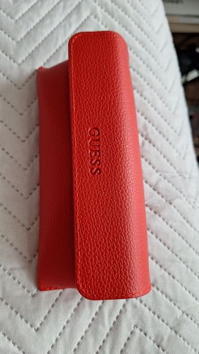 Дамски слънчеви очила Guess