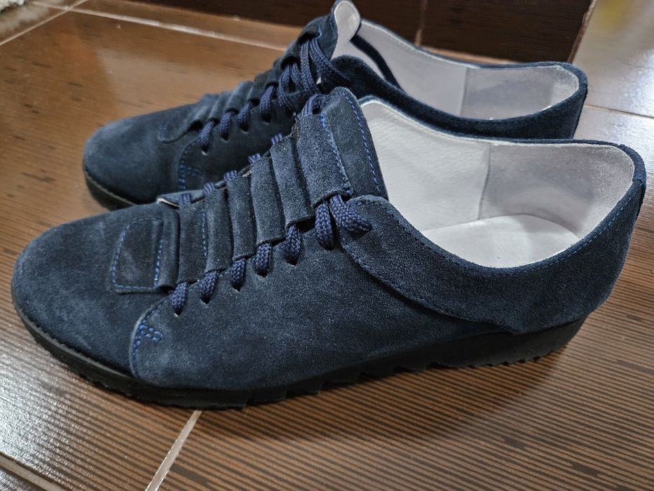 Pantofi din piele întoarsă