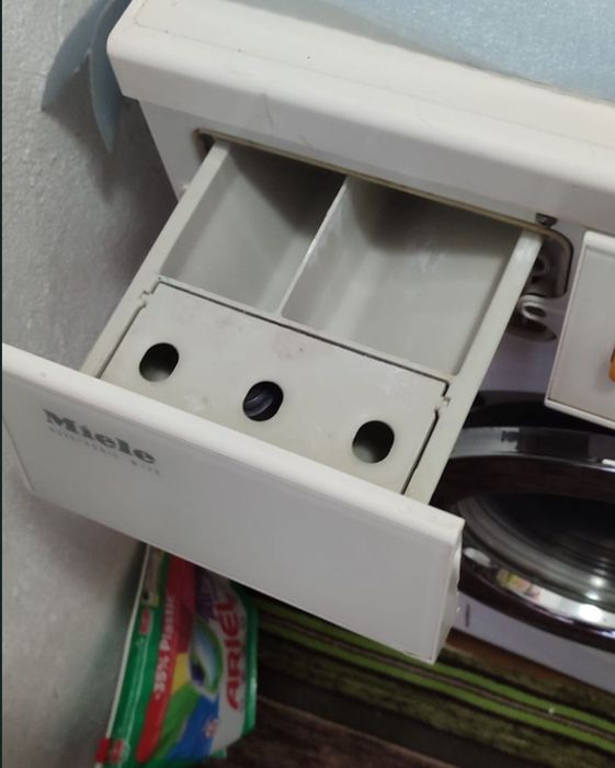 Продавам пералня "МIELE"