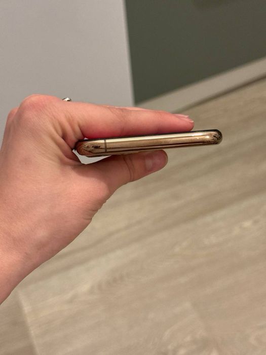 Продам IPhone 11 Pro Max