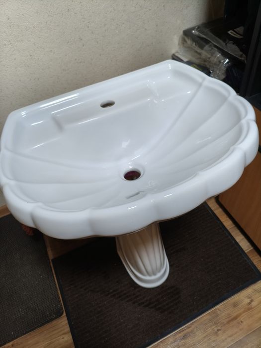 Раковина тюльпан в ванную