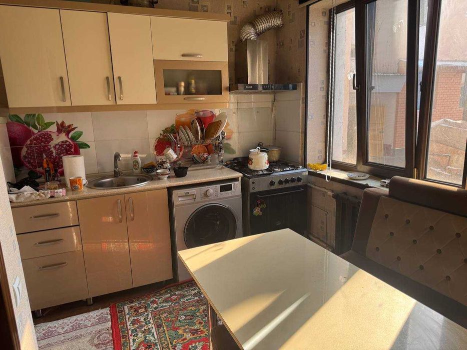 Метро Машинасозлар, 2 хоналик тоза квартира. 1-этаж, закрытый двор.