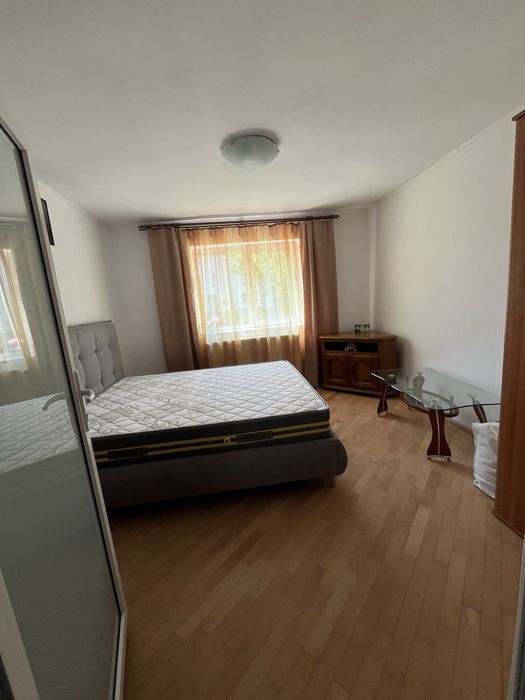 Inchiriez casa Campulung(Leresti)