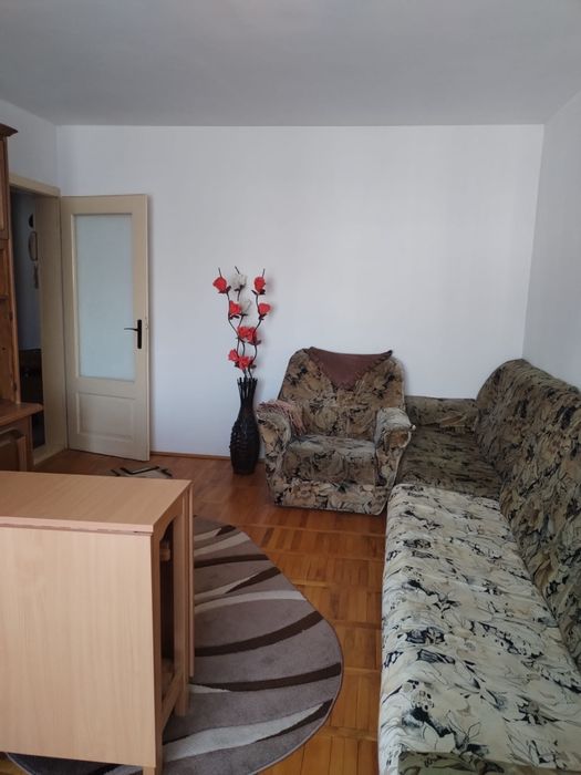 Inchiriez apartament cu doua camere