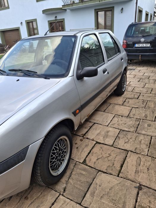 FORD Fiesta 2002 — imagine 4
