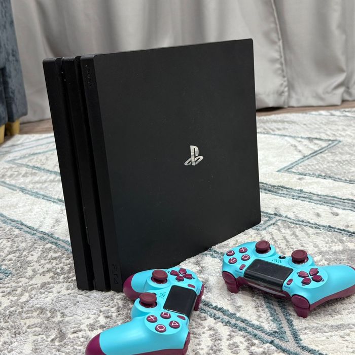 Продаю playstation 4 pro