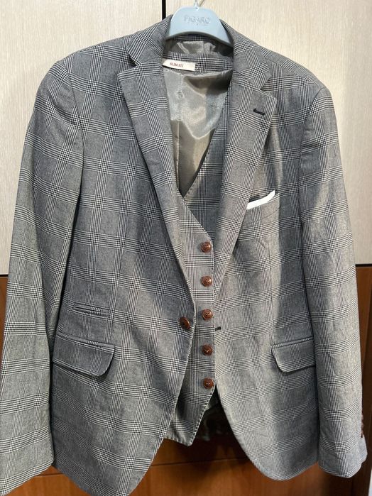 Мъжки костюм  50