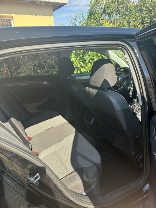 Volkswagen Golf VII