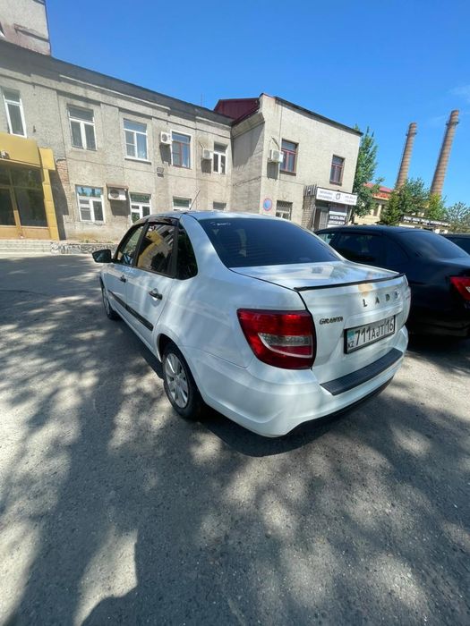 Сдам в аренду Lada Granta, автомат