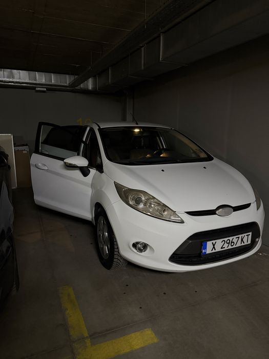Ford Fiesta 1.4 бензин с фабрична газова