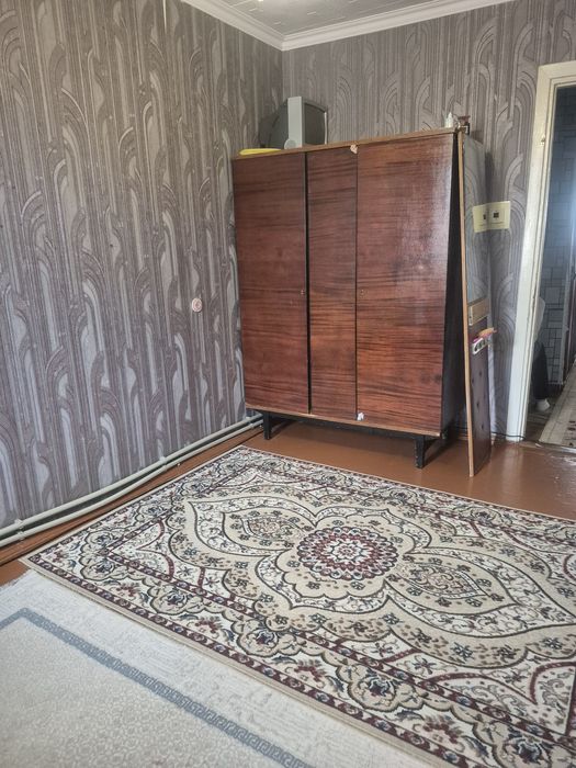 Продам шифоньер деревянный