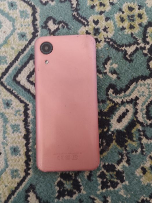 1-Realmi note 70. 2-Самсунг А03 core.