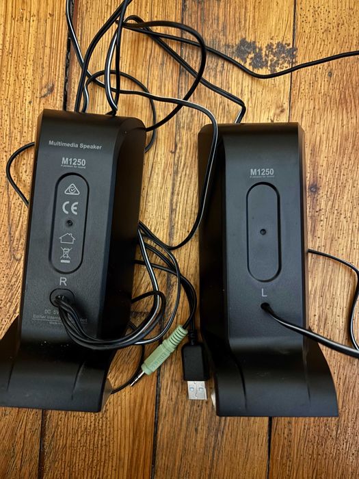 Продавам Компютърни колонки Edifier M1250 – USB, отлично състояние