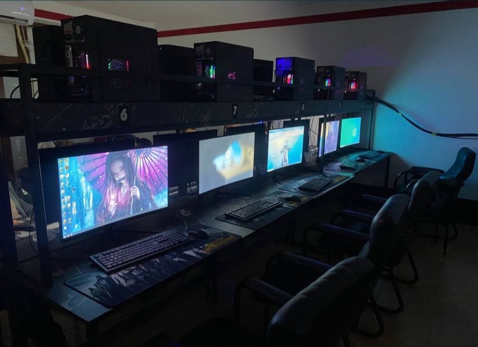 Game club 20 ta kompyuter zarur satiladi