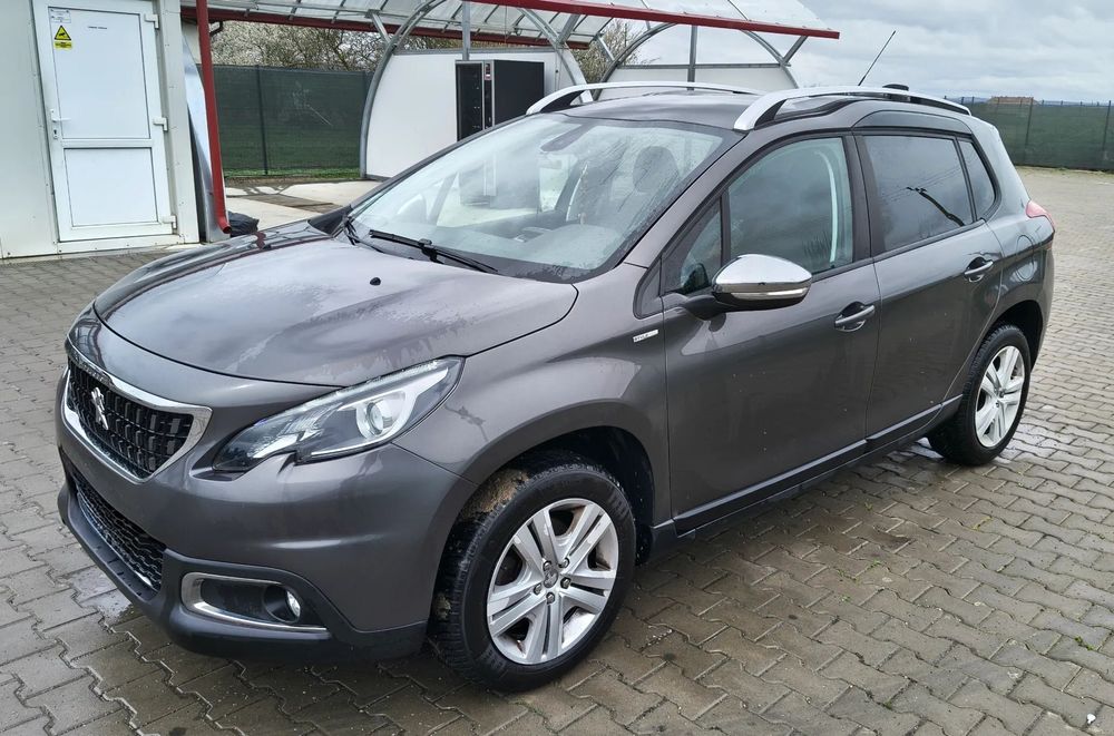 Peugeot 2008 Vând Peugeot 2008 1.2 benzina 110 CHP AN 2018
