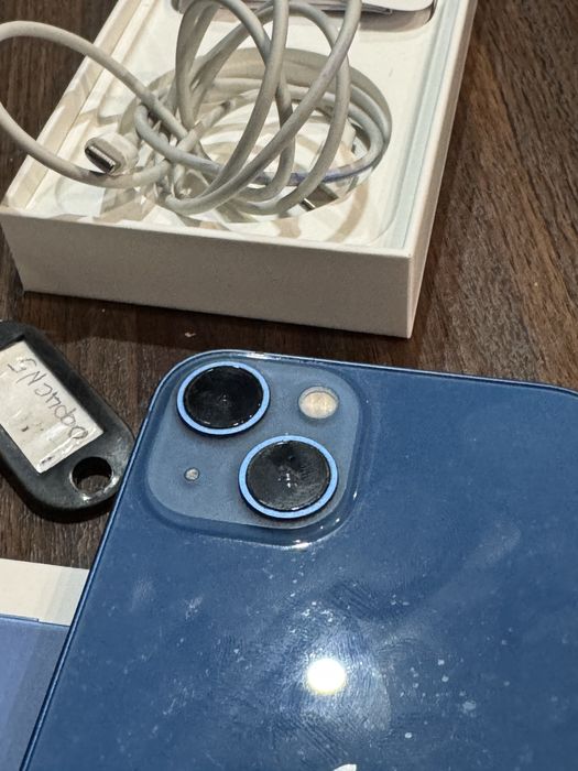 IPhone 13 в отличном состояний